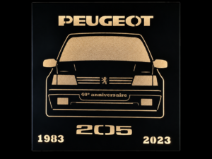 lightbox 40 Boîte lumineuse Peugeot 205 – 40e anniversaire (1983–2023)