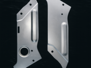 support supérieur de phare / support de traverse avant – gauche & droite – Peugeot 205